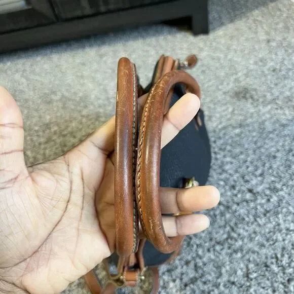 Dooney & Bourke Norfolk Crossbody Bag Handbag Purse Vintage Black Brown Leather - Picture 6 of 12